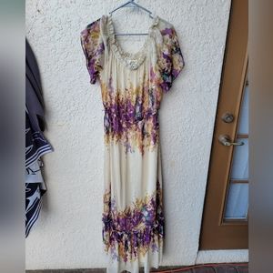 Ladies i ( e Floral Print Dress.